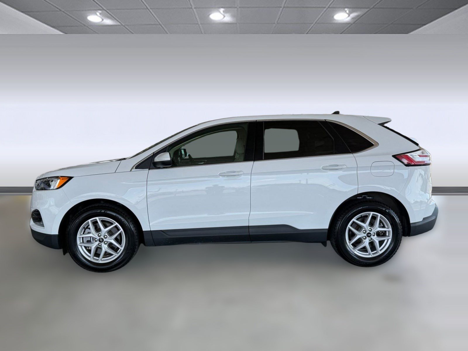 Certified 2024 Ford Edge SEL AWD/4WD image 2