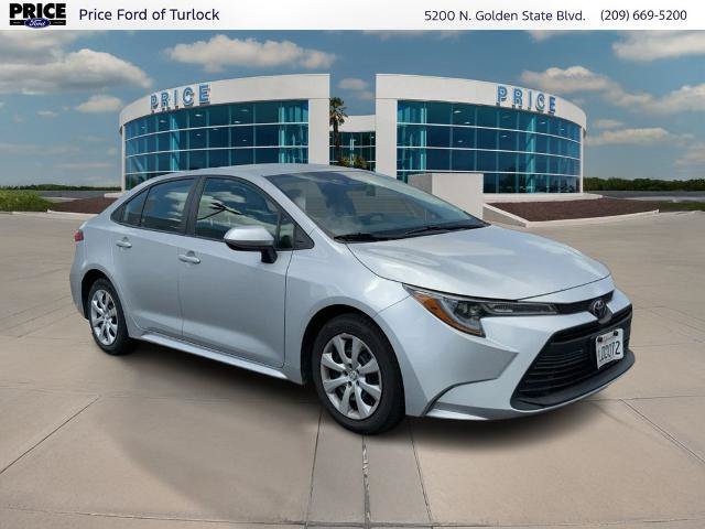 Used 2024 Toyota Corolla LE FWD image 3