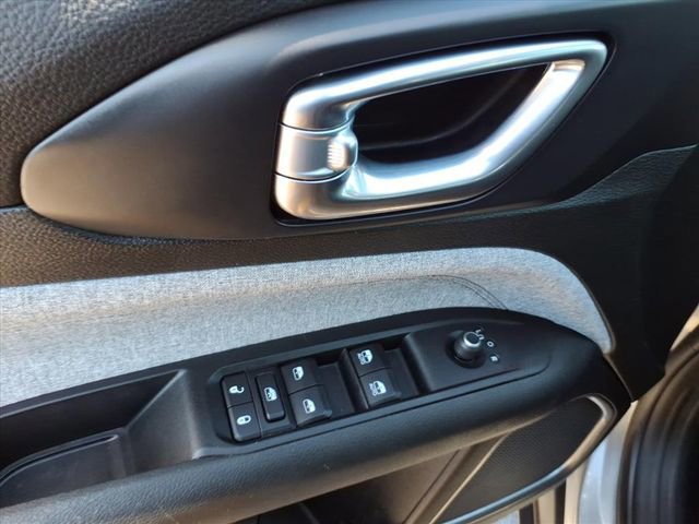 Used 2022 Jeep Compass Latitude image 19