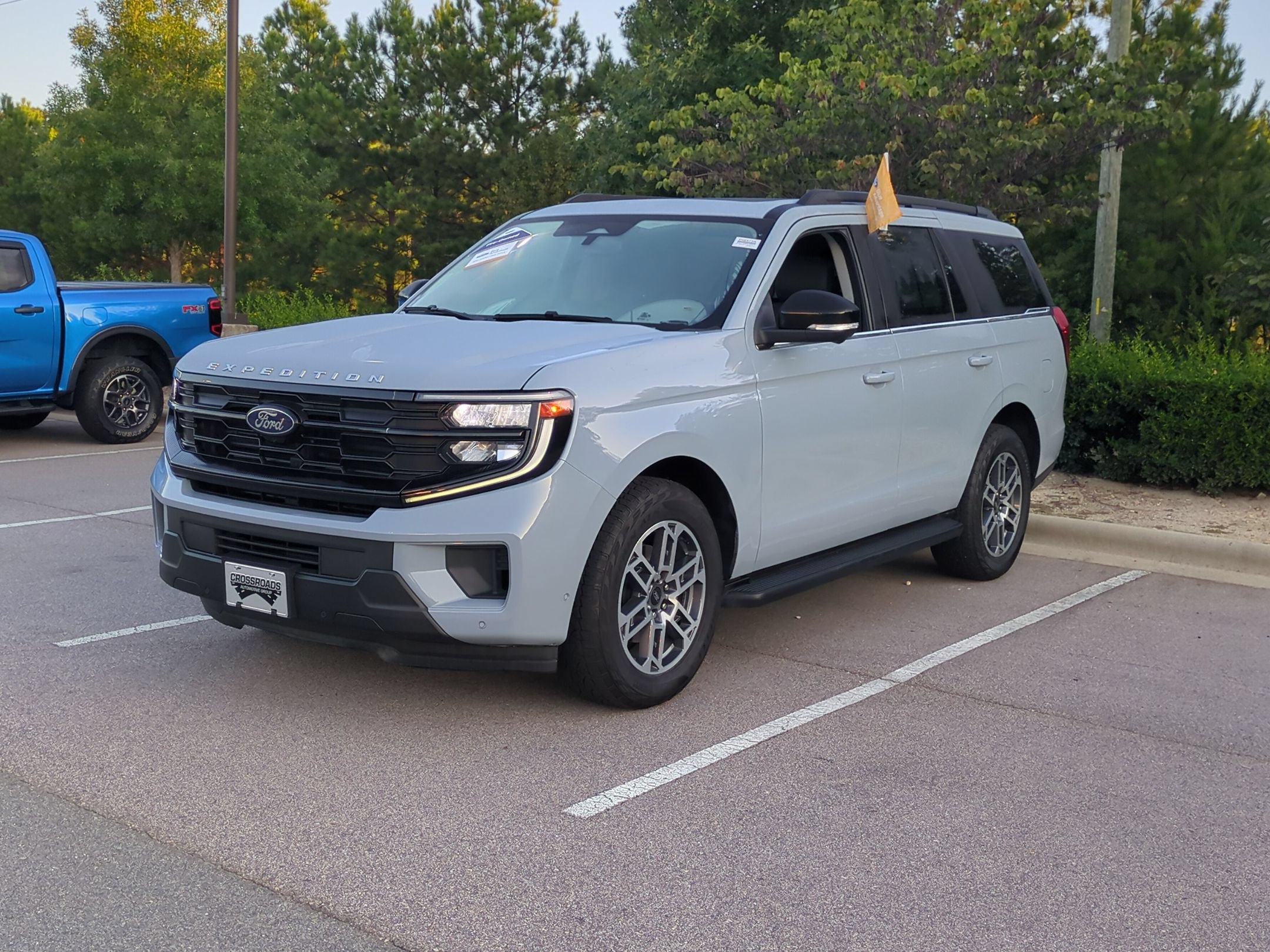 Certified 2025 Ford Expedition Active AWD/4WD image 8