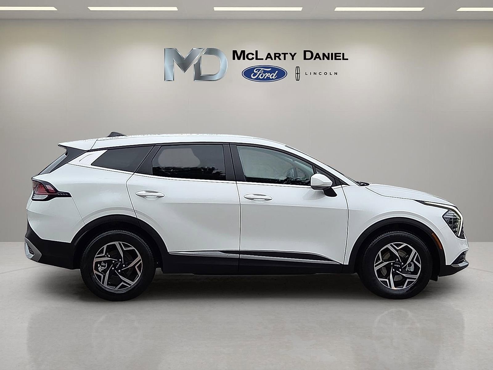 Used 2024 Kia Sportage LX FWD image 6