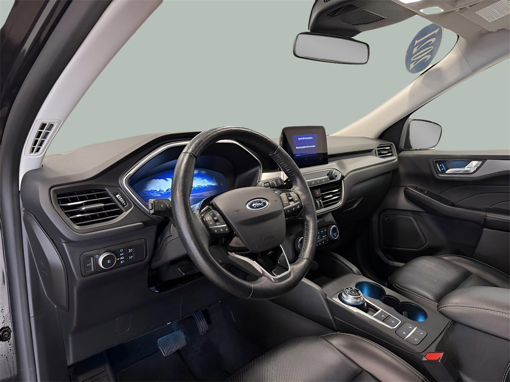 Certified 2021 Ford Escape Titanium image 29