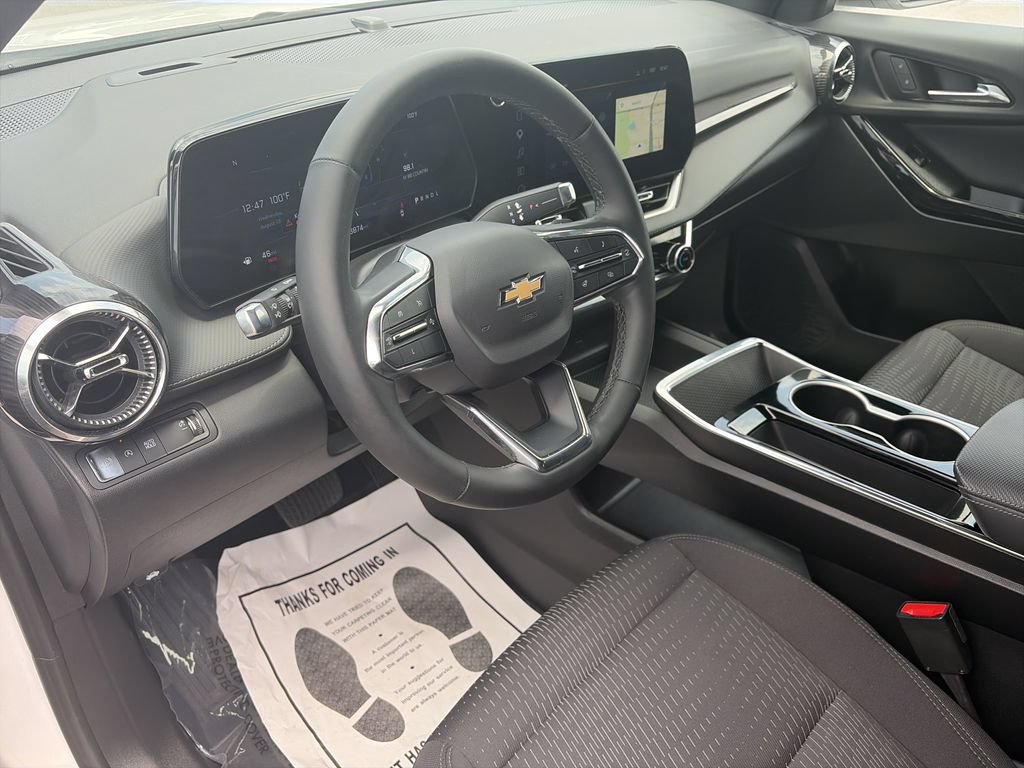 Used 2025 Chevrolet Equinox LT FWD image 11