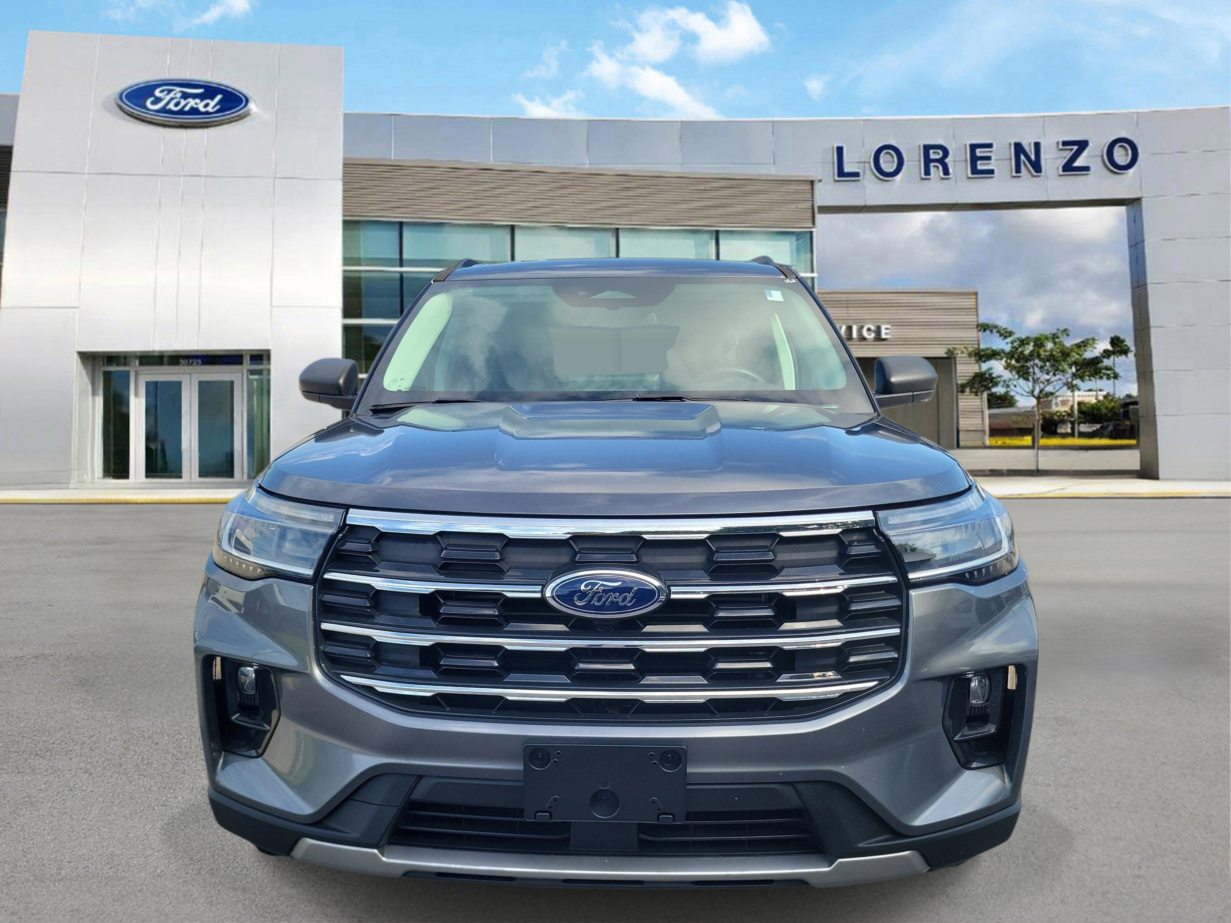 Certified 2025 Ford Explorer Active w/ Active Comfort Package RWD image 2