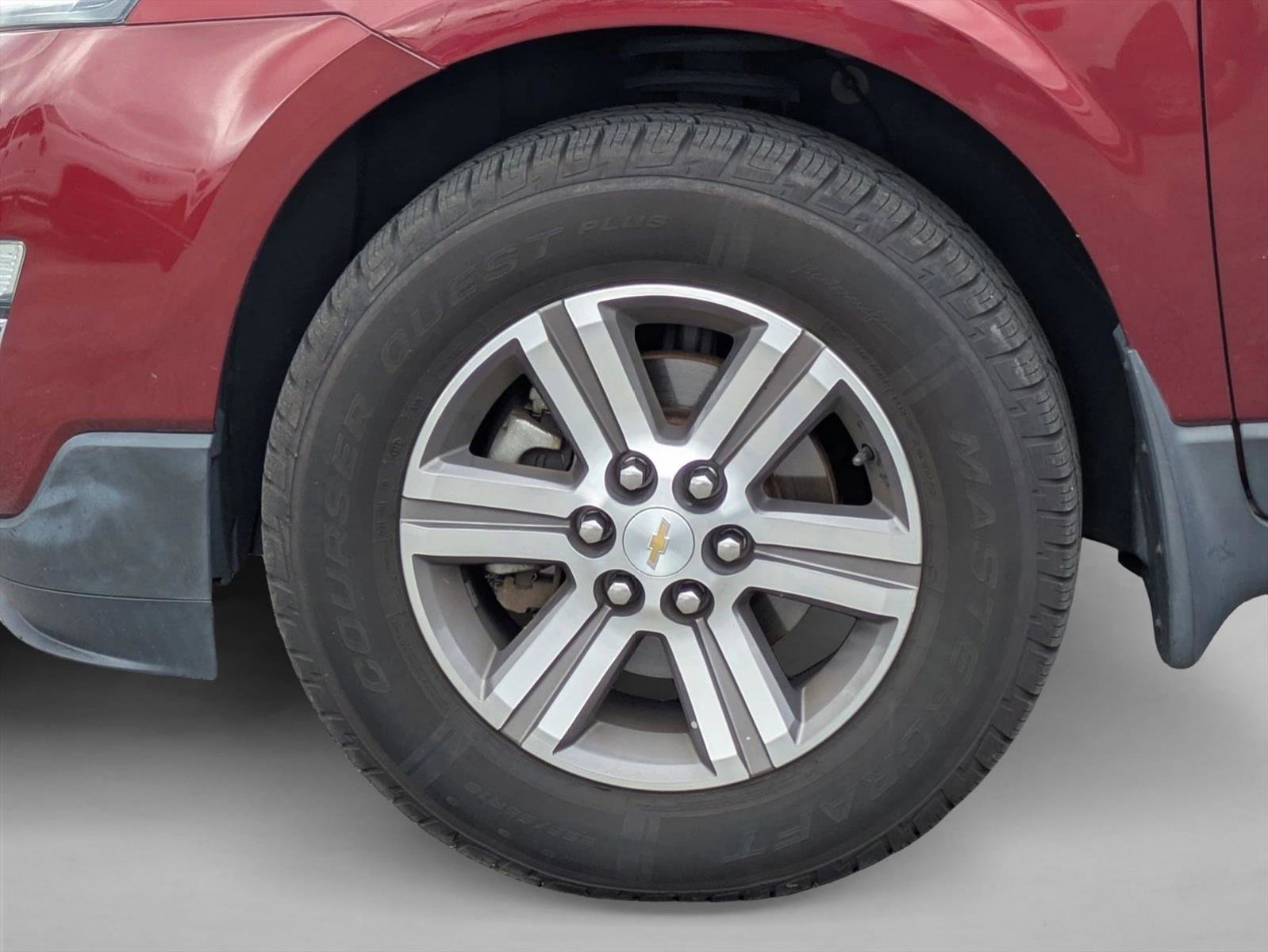 Used 2017 Chevrolet Traverse LT w/ LPO, 'HIT The Road' Package FWD image 9