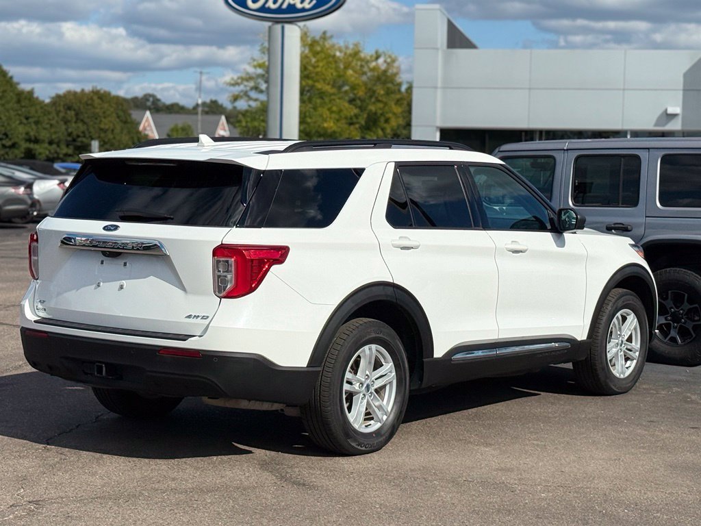 Certified 2024 Ford Explorer XLT w/ Class IV Trailer Tow Package AWD/4WD image 32