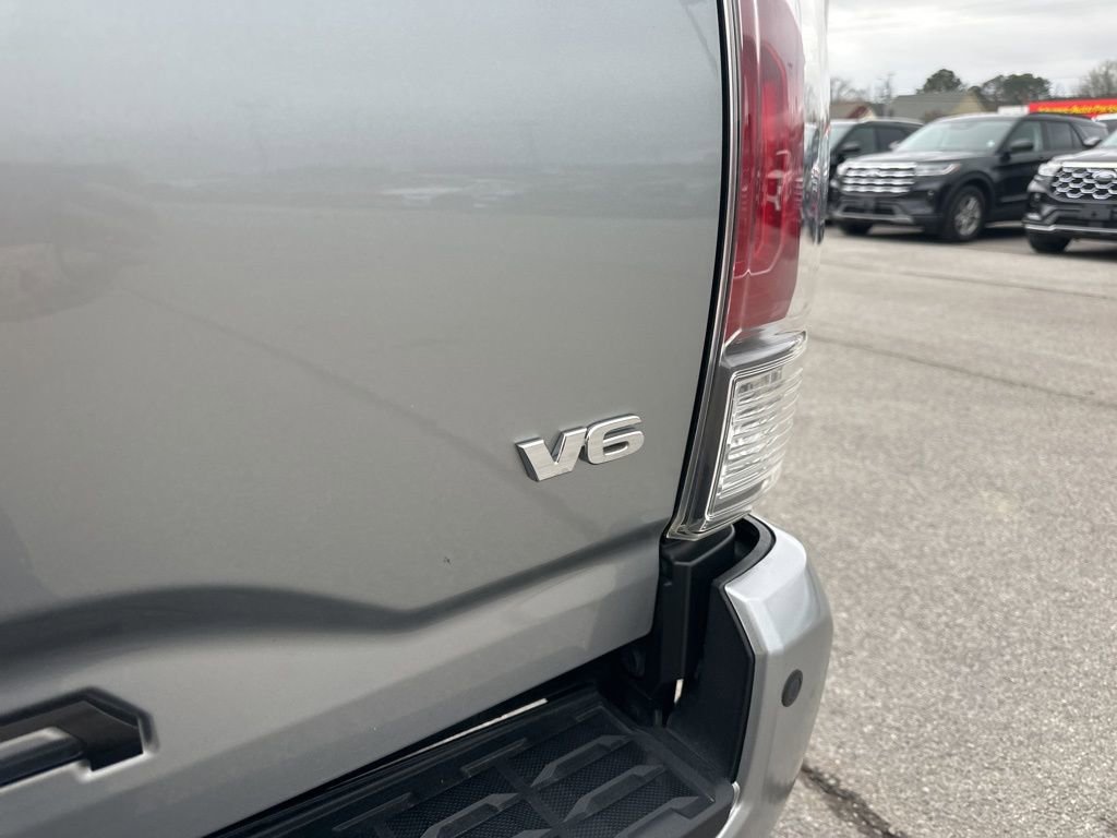 Used 2023 Toyota Tacoma TRD Sport w/ Technology Package AWD/4WD image 8