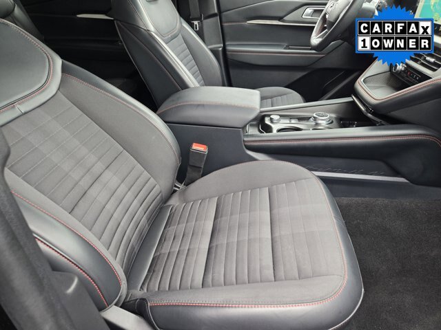 Certified 2025 Ford Explorer ST-Line AWD/4WD image 12