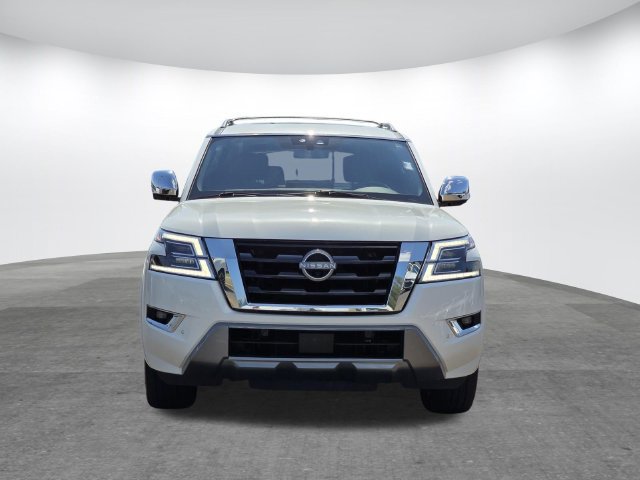 Used 2023 Nissan Armada Platinum w/ Captain's Chairs Package RWD image 2