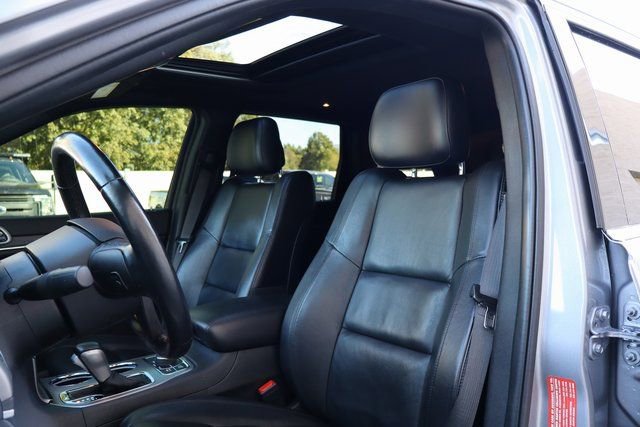 Used 2021 Jeep Grand Cherokee Limited image 4