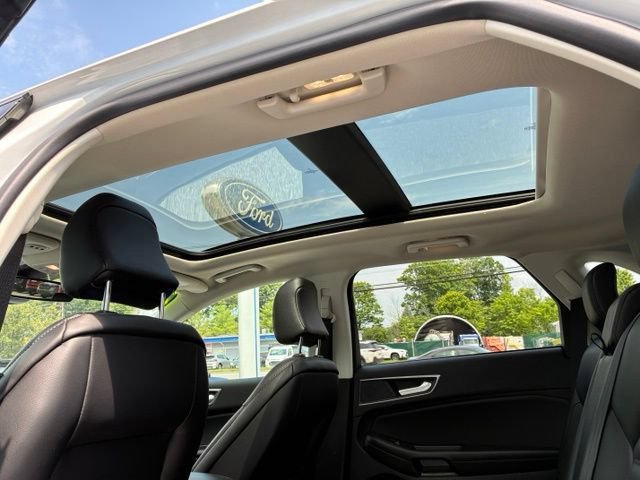 Certified 2024 Ford Edge SEL w/ Convenience Package AWD/4WD image 16