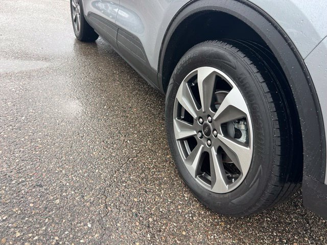 Certified 2024 Ford Escape Platinum w/ Class II Trailer Tow Package AWD/4WD image 29