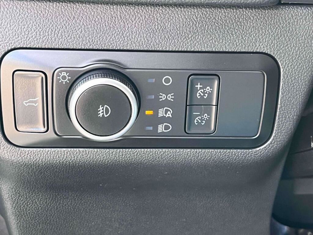 Certified 2022 Ford Escape SEL AWD/4WD image 35