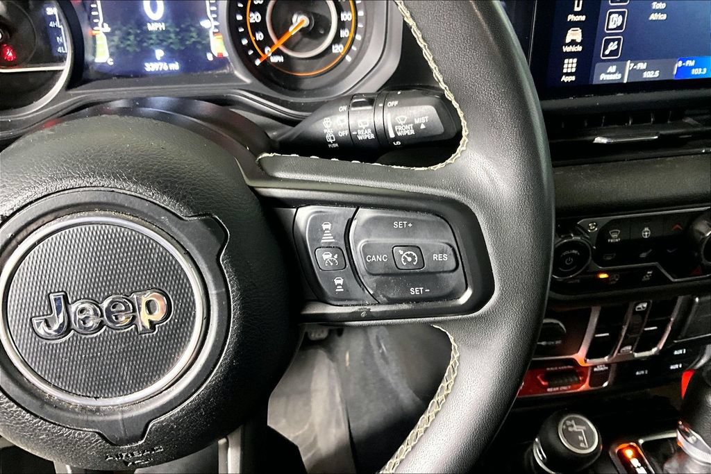 Used 2025 Jeep Wrangler Unlimited Sport AWD/4WD image 15