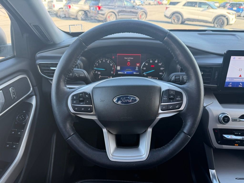 Certified 2023 Ford Explorer XLT w/ Equipment Group 202A AWD/4WD image 15