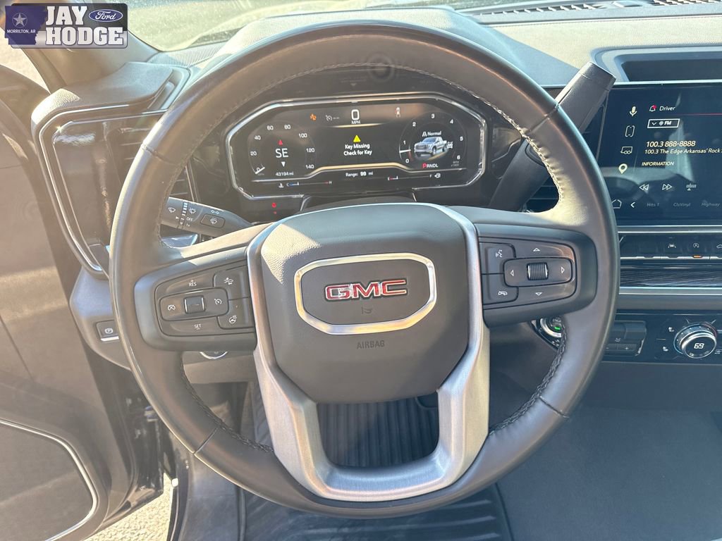Used 2025 GMC Sierra 1500 SLE AWD/4WD image 17