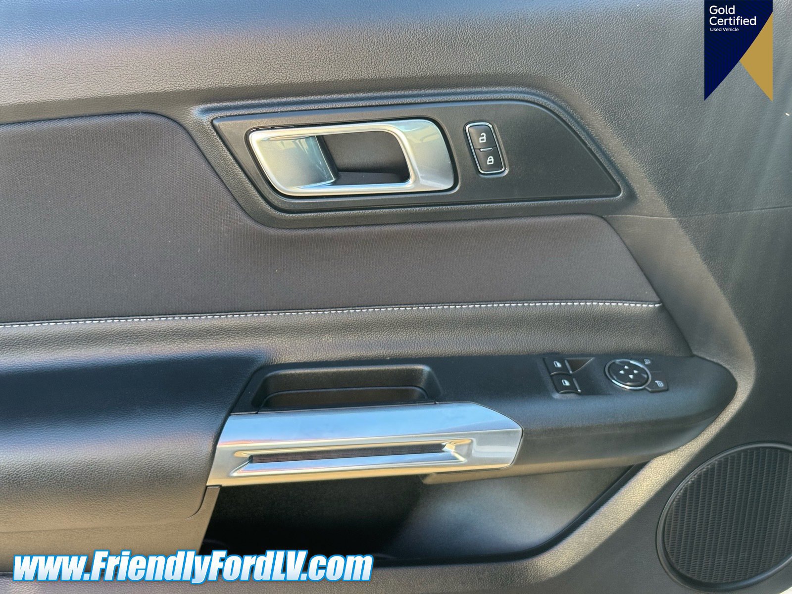 Certified 2022 Ford Mustang Coupe w/ Black Accent Package RWD image 9