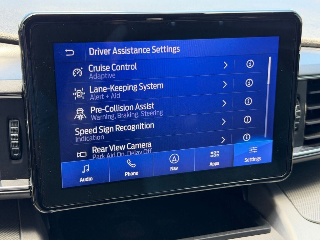 Certified 2021 Ford Explorer XLT w/ Equipment Group 202A RWD image 17