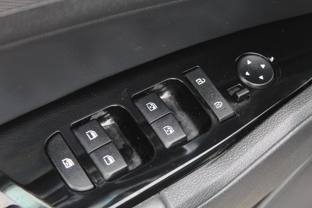 Used 2023 Kia Sportage SX FWD image 28