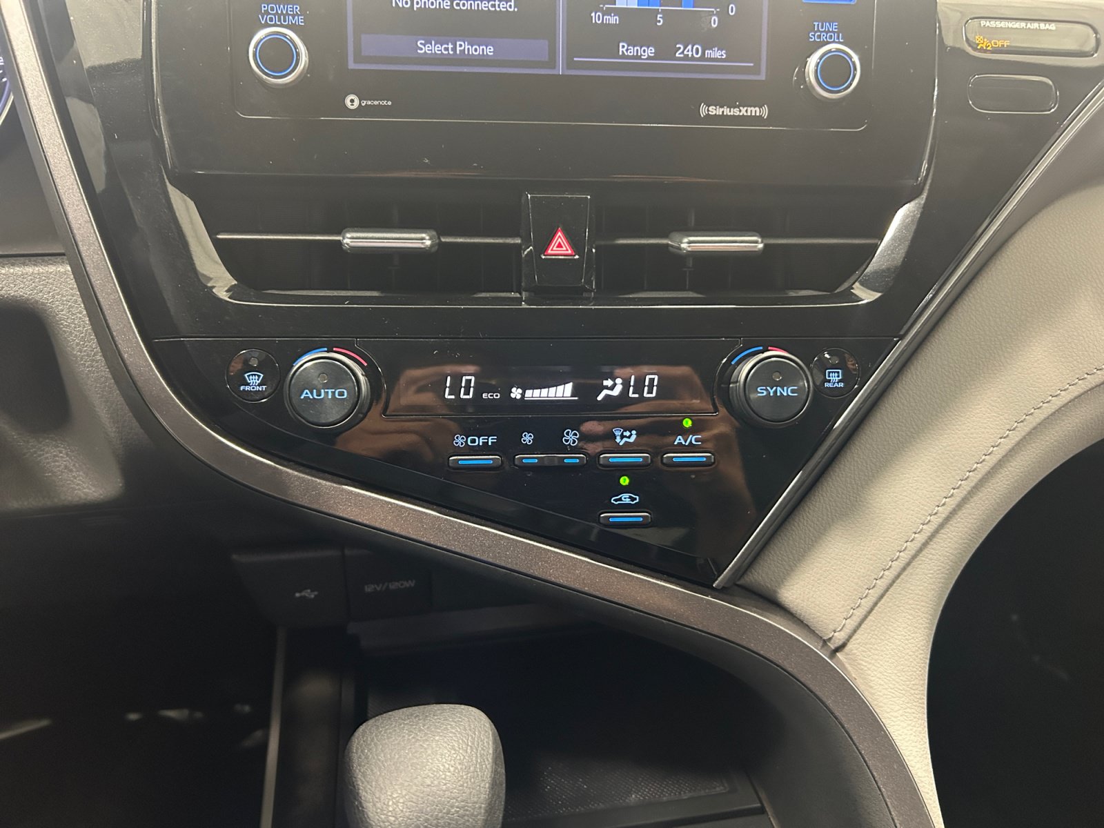 Used 2024 Toyota Camry LE FWD image 16