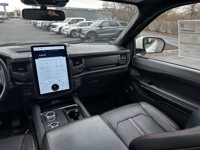 Certified 2023 Ford Expedition Limited image 17