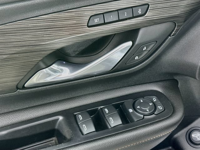 Used 2019 GMC Terrain SLT w/ Preferred Package FWD image 23