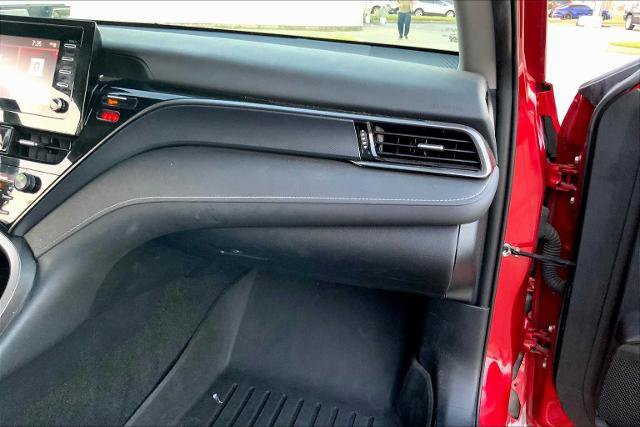 Used 2021 Toyota Camry SE w/ Convenience Package image 17