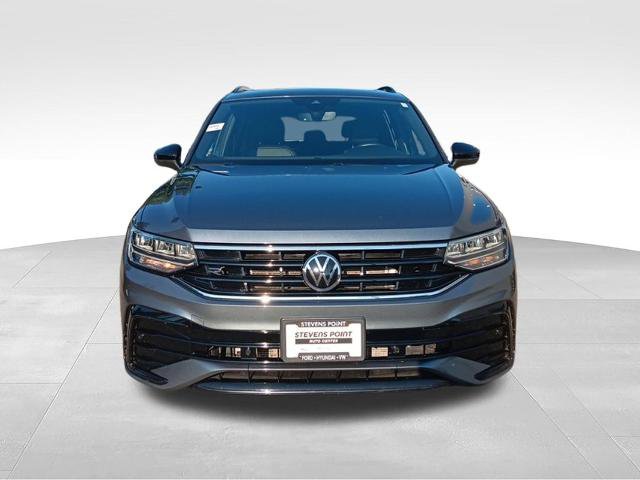 Used 2022 Volkswagen Tiguan SE R-Line AWD/4WD image 16