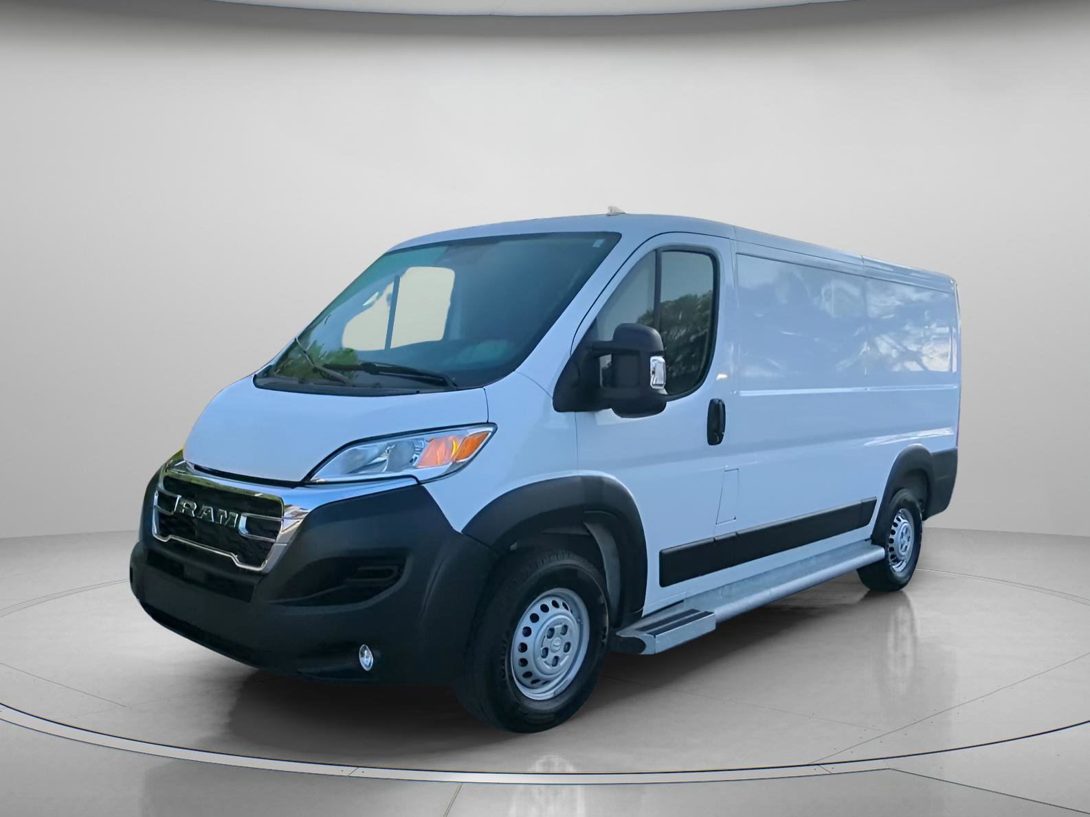 Used 2025 RAM ProMaster 2500 w/ U-Haul Equipment Group FWD image 12