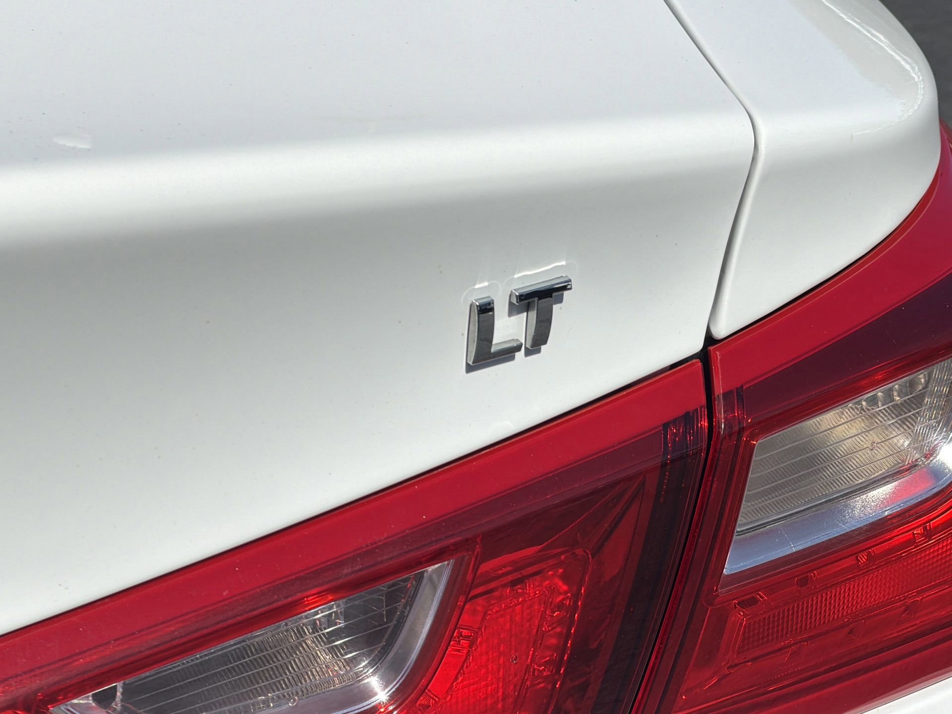 Used 2023 Chevrolet Malibu LT image 31