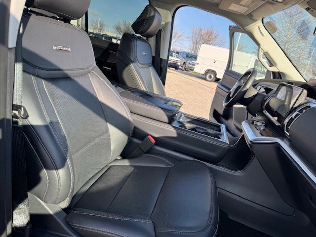 Certified 2025 Ford Expedition Platinum w/ Driver's Package image 41