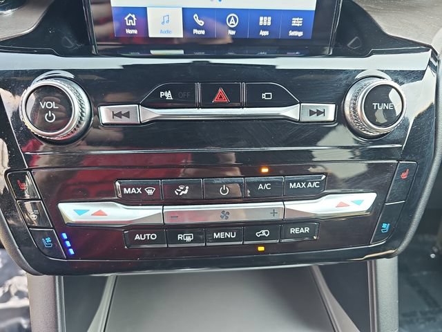 Certified 2023 Ford Explorer Platinum w/ Technology Package AWD/4WD image 25