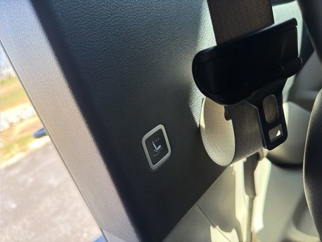 Used 2023 Chrysler Pacifica Limited image 18