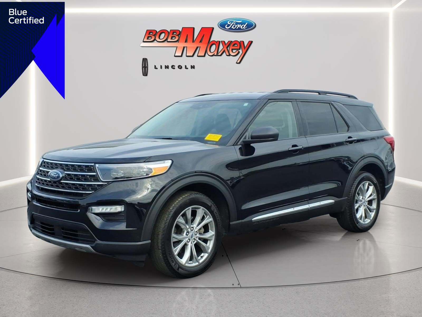 Certified 2023 Ford Explorer XLT w/ Equipment Group 202A image 1