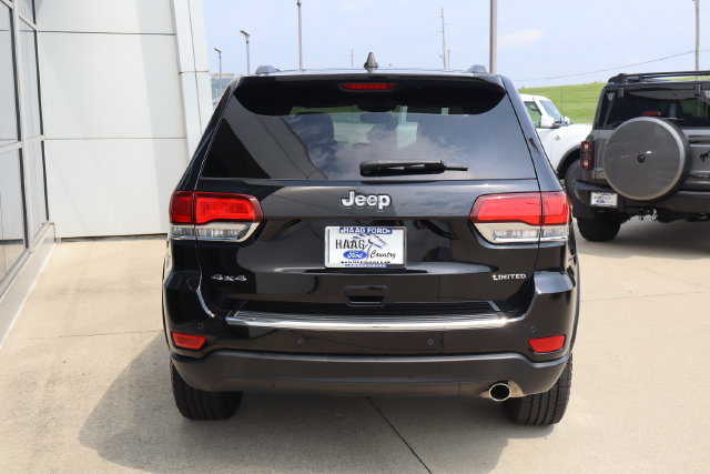Used 2022 Jeep Grand Cherokee Limited w/ Tech Group AWD/4WD image 4