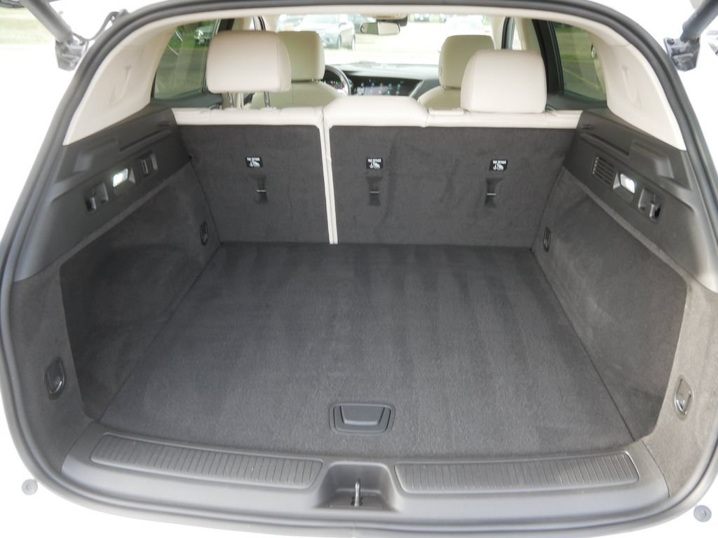 Used 2023 Buick Envision Essence AWD/4WD image 10