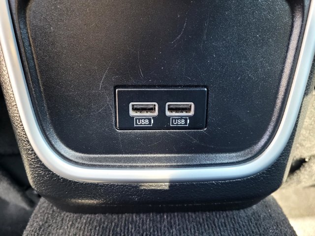 Used 2023 Dodge Charger SXT RWD image 13