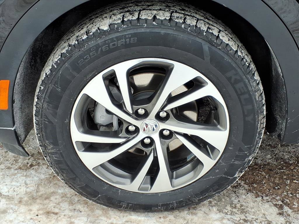 Used 2023 Buick Envision Essence image 9