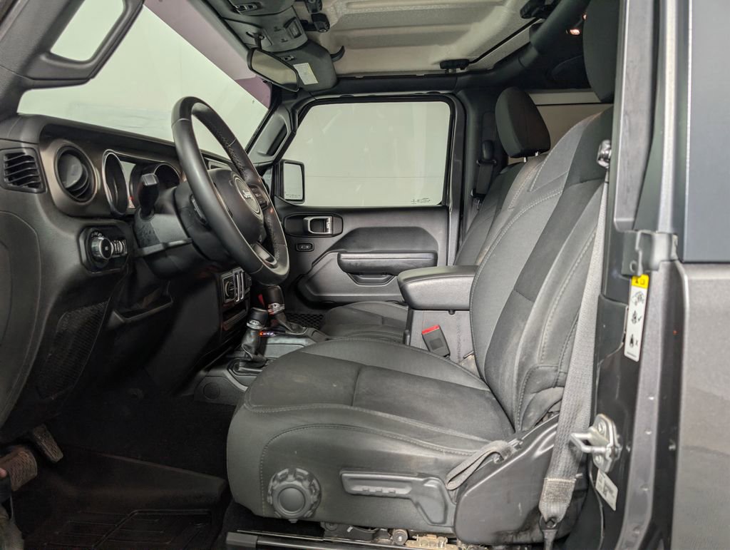 Used 2019 Jeep Wrangler Sport AWD/4WD image 10