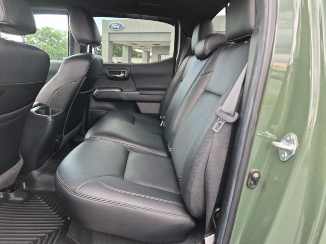 Used 2022 Toyota Tacoma TRD Off-Road w/ Technology Package AWD/4WD image 29
