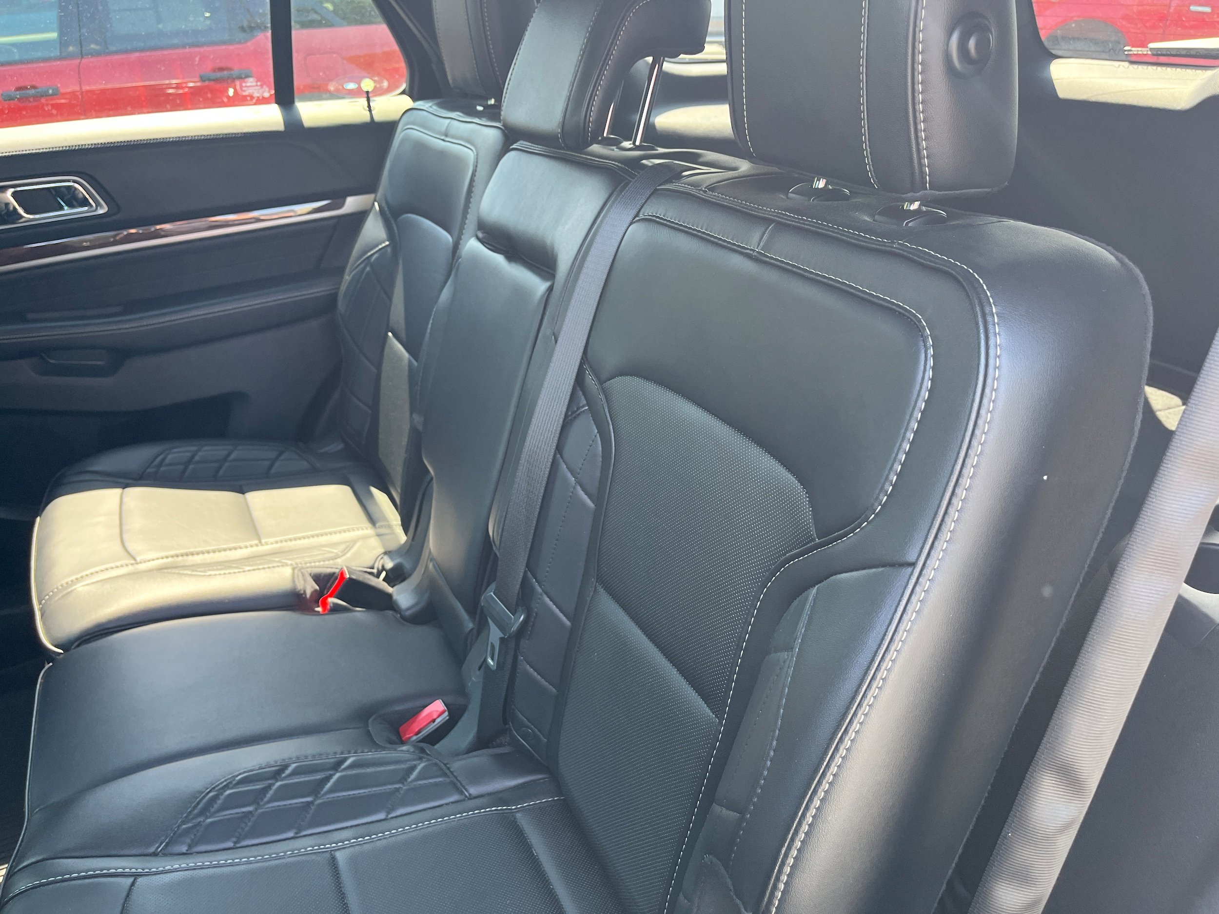 Certified 2018 Ford Explorer Platinum AWD/4WD image 12