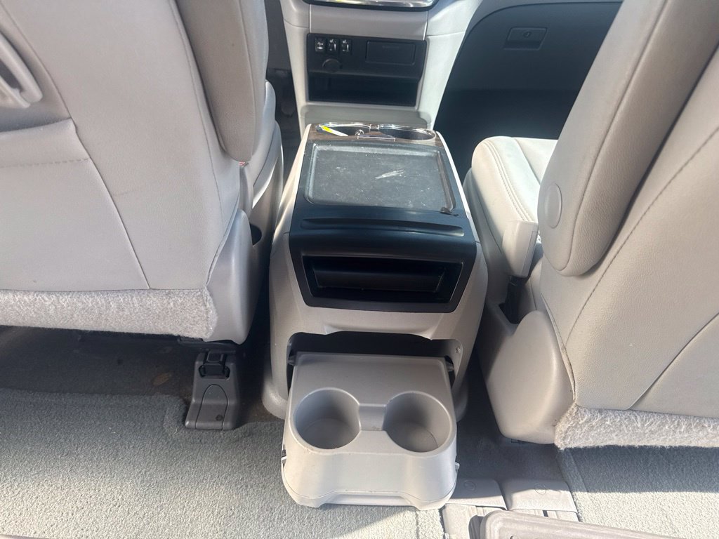 Used 2017 Toyota Sienna Limited FWD image 17