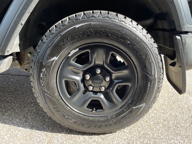 Used 2018 Jeep Wrangler Sport AWD/4WD image 9
