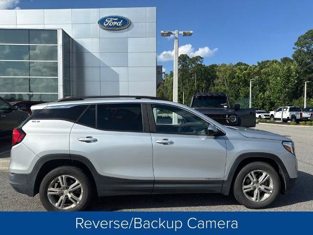 Used 2021 GMC Terrain SLE w/ Driver Convenience Package FWD image 2