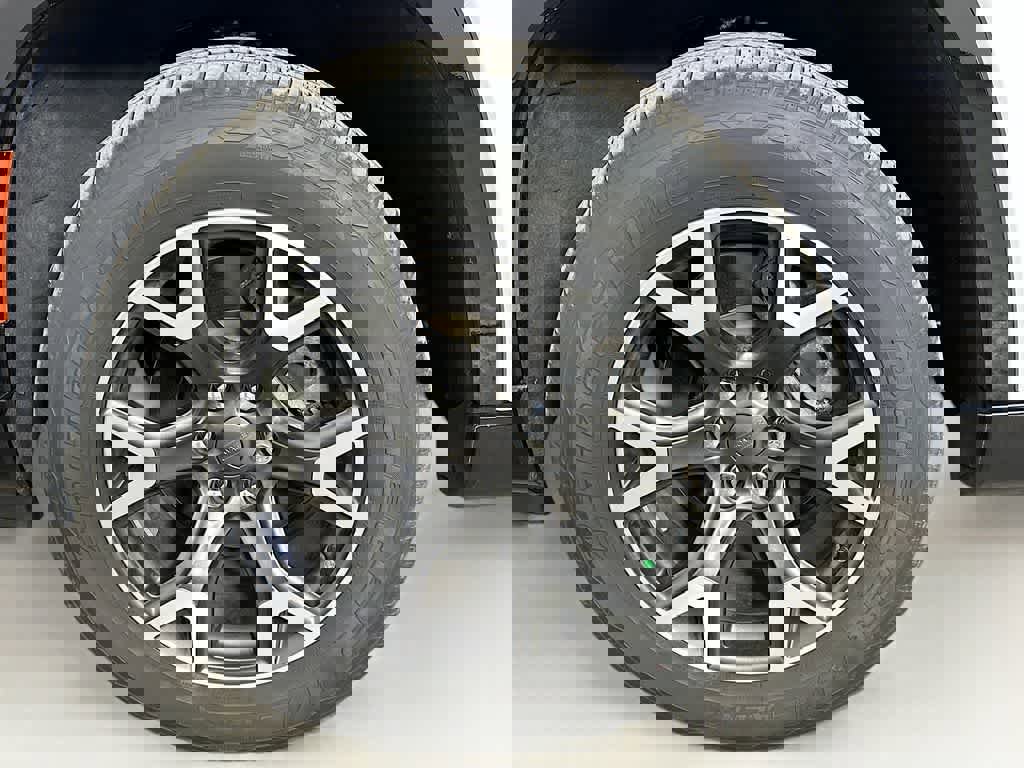 Used 2023 Jeep Wagoneer Series III w/ Preferred Equipment Group image 8