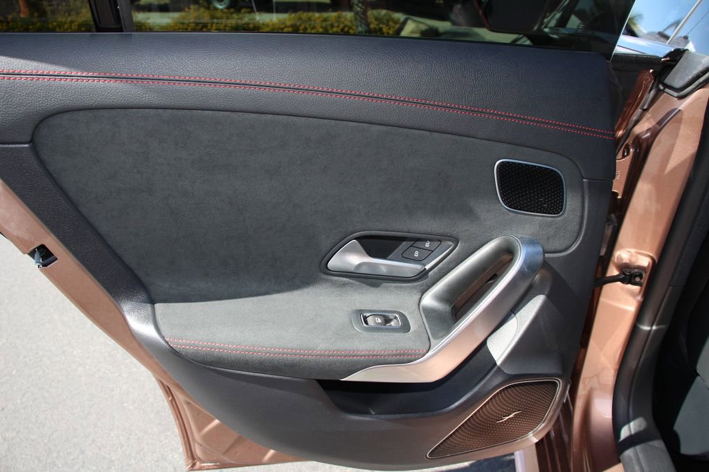 Used 2023 Mercedes-Benz CLA 250 image 21