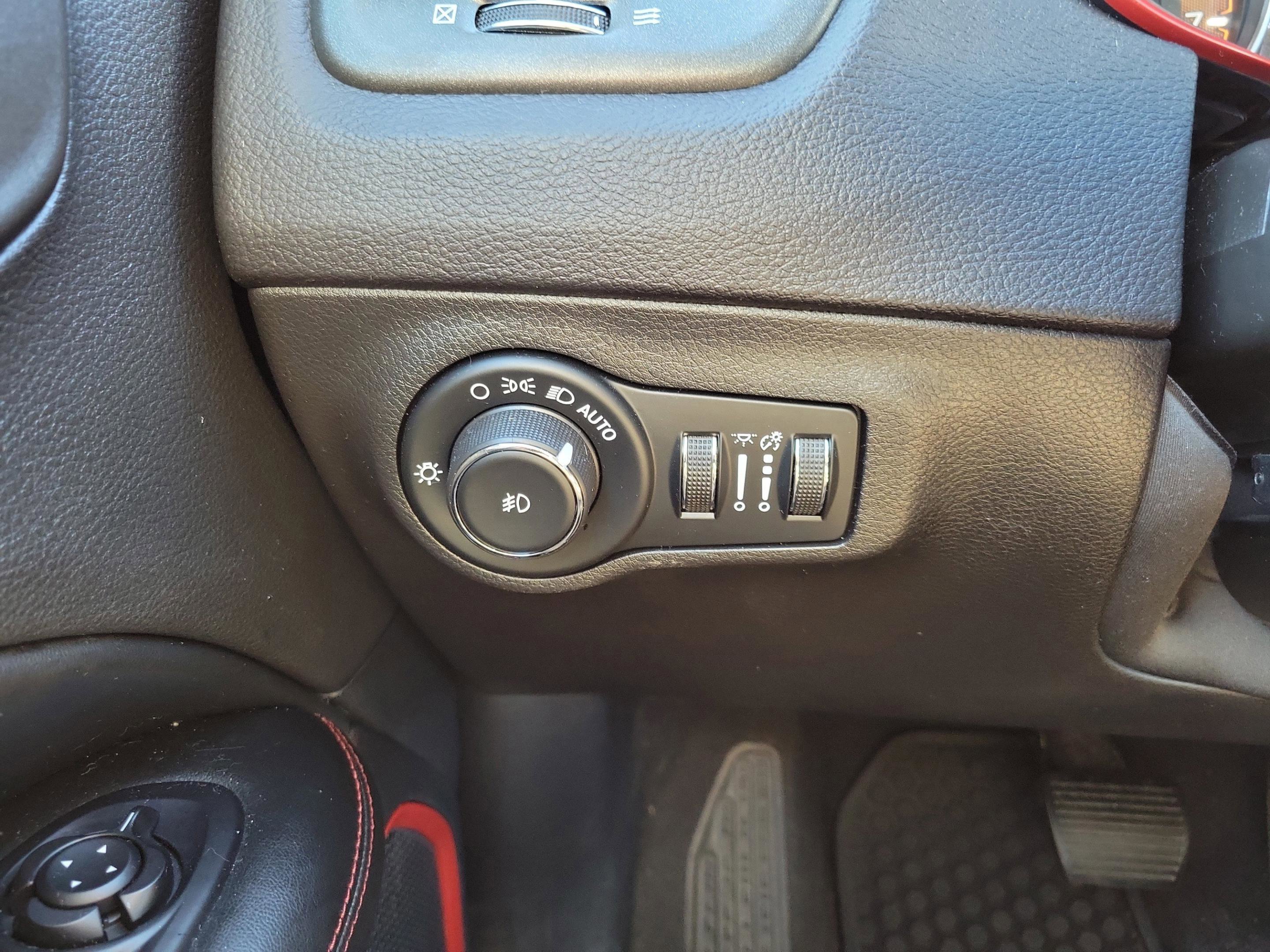 Used 2020 Jeep Compass Trailhawk w/ Leather Interior Group image 8