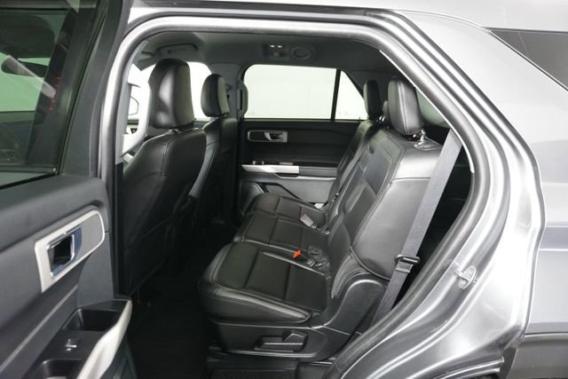 Certified 2024 Ford Explorer XLT w/ Equipment Group 202A image 20