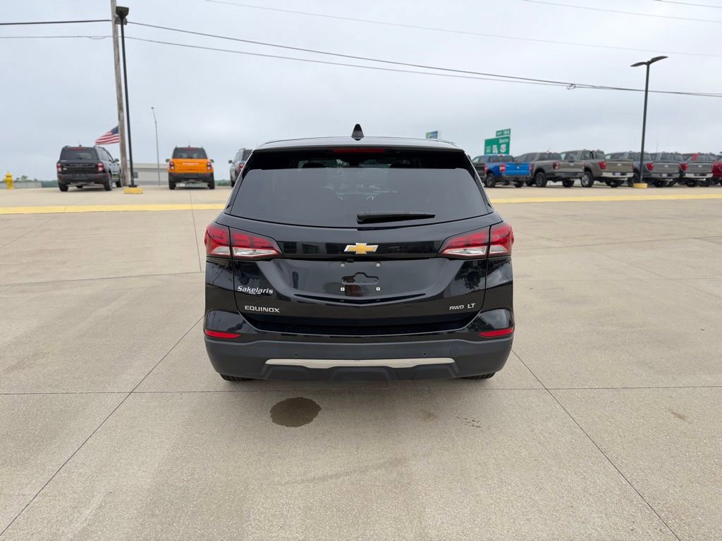 Used 2024 Chevrolet Equinox LT AWD/4WD image 6