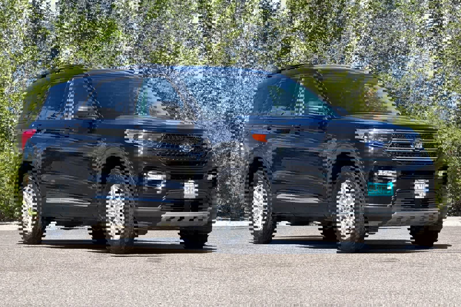 Certified 2024 Ford Explorer XLT w/ Equipment Group 202A image 7